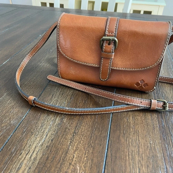 Patricia Nash cross body bag - Picture 8 of 14